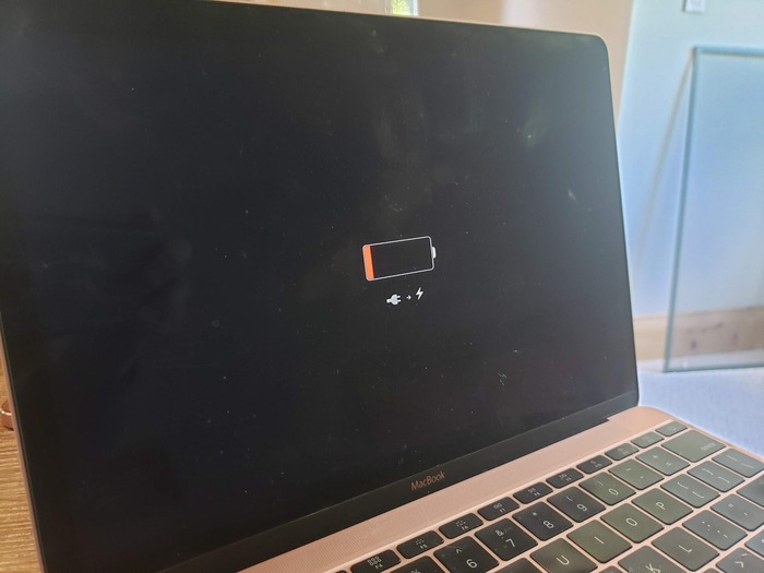 macbook battery not charging-5