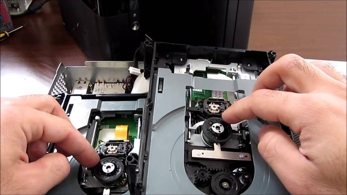 How To Fix A Broken Xbox 360 Slim Disc Tray Xbox 360 Disc Tray Won’t Open – The Ultimate Guide to Fixing It